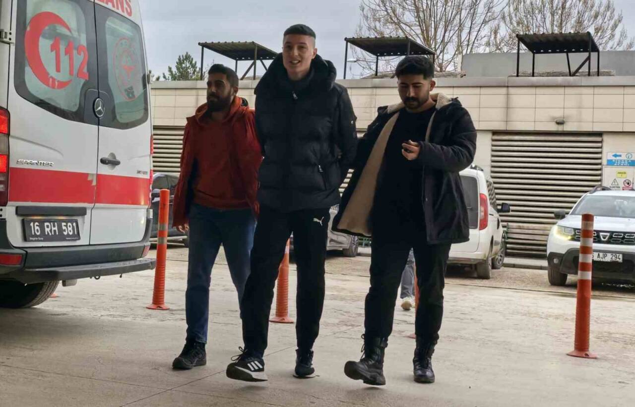 Bursa’nın İnegöl ilçesinde, alıkoydukları gençten fidye isteyen ve daha sonra