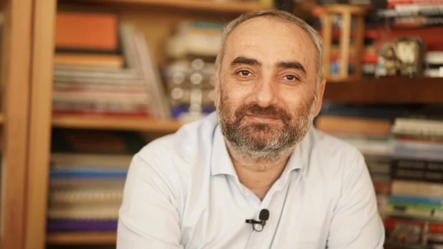 İstanbul'da gözaltına alınan gazeteci İsmail Saymaz, Gezi Parkı protestoları ve