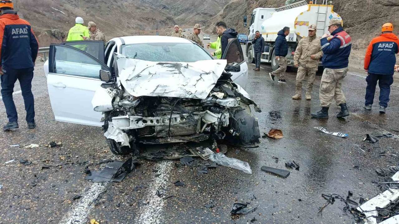 Ağrı'nın Eleşkirt ilçesinde meydana gelen trafik kazasında bir kadın hayatını