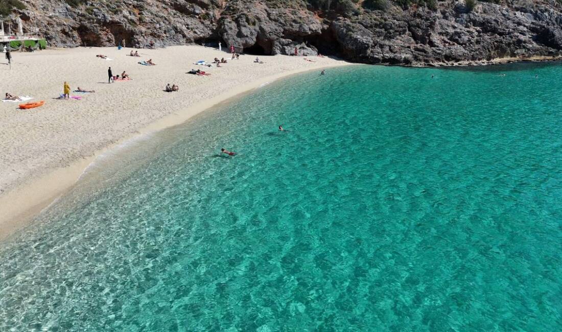 Antalya’nın Alanya ilçesinde hava sıcaklığının 20 dereceye çıktığı Mart ayında