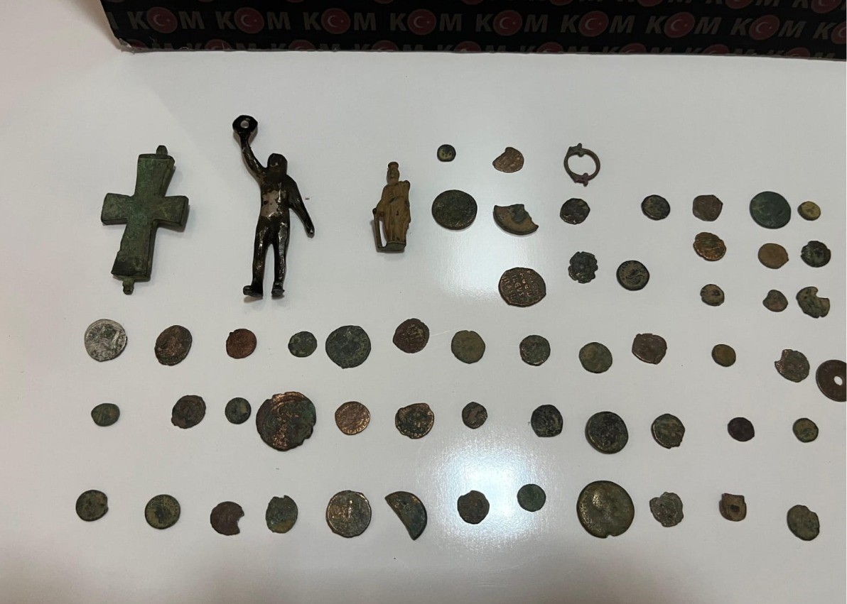 Amasya’da düzenlenen operasyonda 77 sikke, Roma dönemine ait olduğu değerlendirilen