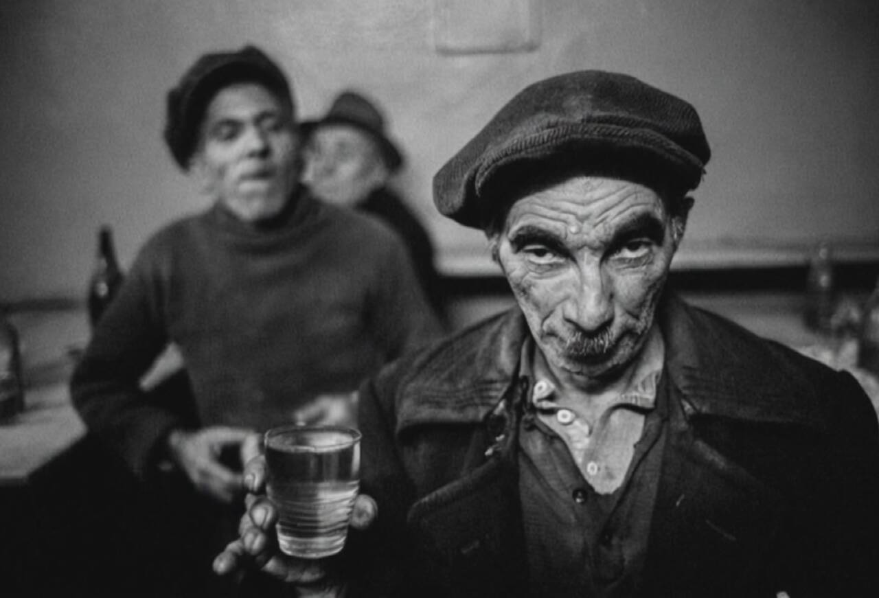 Sosyal medyada içerik üreticisi Bilal İskender, Ara Gülerin fotoğraflarını derleyip,