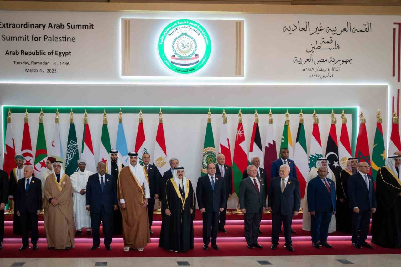 Mısır Cumhurbaşkanı Abdülfettah es-Sisi, Arap Birliği Zirvesi’nde Mısır’ın Gazze’nin yeniden