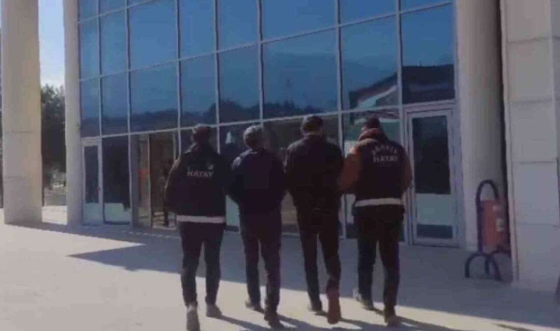 Hatay’ın Arsuz ilçesinde iletişim firmasına ait kabloları çalan 2 şüpheli