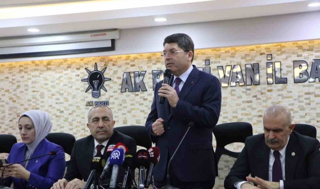 Adalet Bakanı Yılmaz Tunç, “Eğer terör örgütü kendini fesheder ve