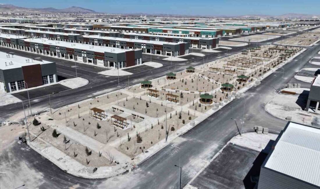 Konya Büyükşehir Belediye Başkanı Uğur İbrahim Altay, basın mensuplarıyla birlikte