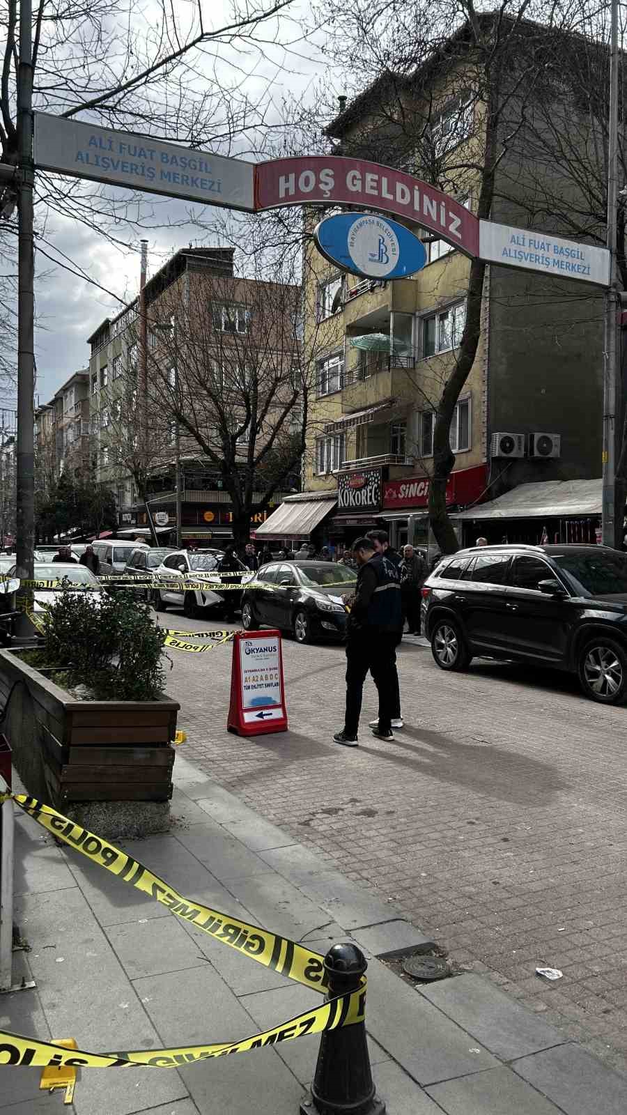 Bayrampaşa’da güzellik merkezinde çalışan Emre Kartal, broşür dağıttığı sırada ablasının