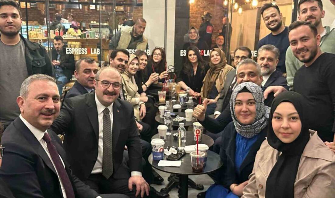 AK Parti Bursa Milletvekili Mustafa Varank ve Grup Başkanvekili Abdulhamit
