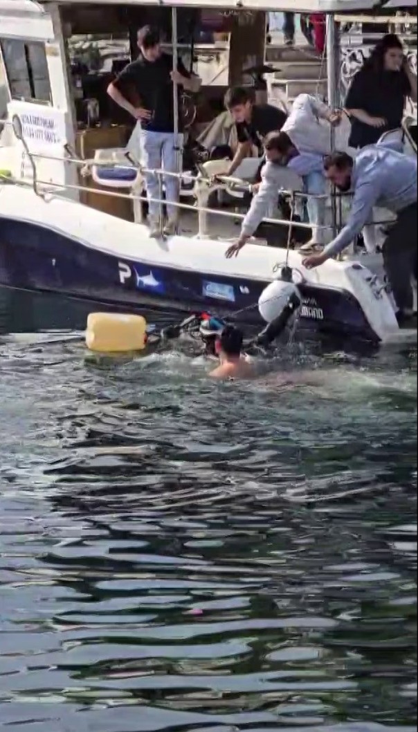 Bursa’nın Gemlik ilçesinde balıkçılar dev orkinos balığı yakaladı. Balıkçıların elinden