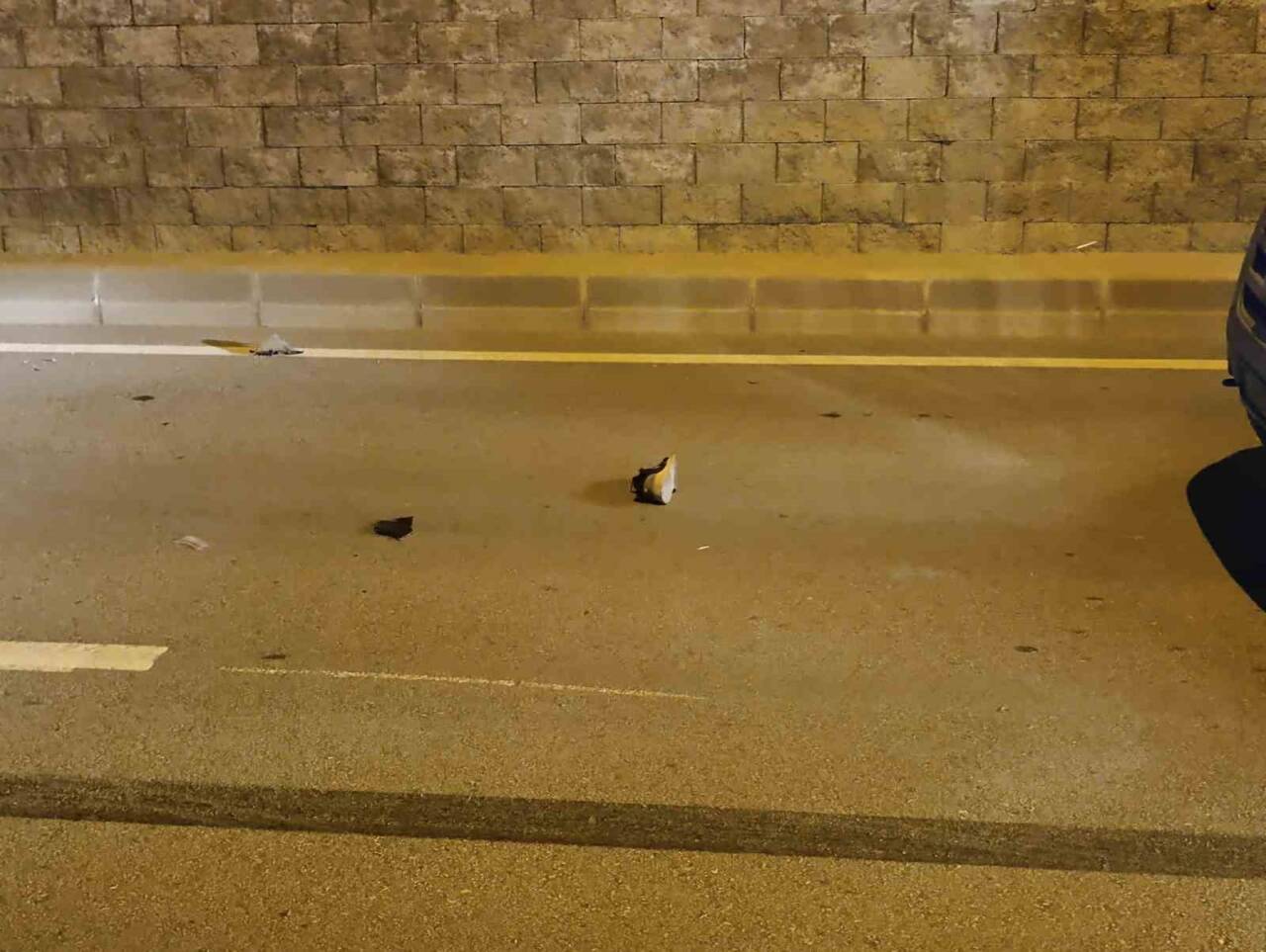 Bursa’da yolun karşısına geçmekte olan 2 kişiye hafif ticari araç