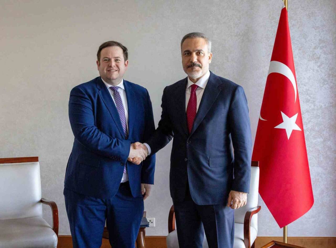 Dışişleri Bakanı Hakan Fidan, İsviçre'nin Cenevre kentinde İngiltere Dışişleri Bakanı