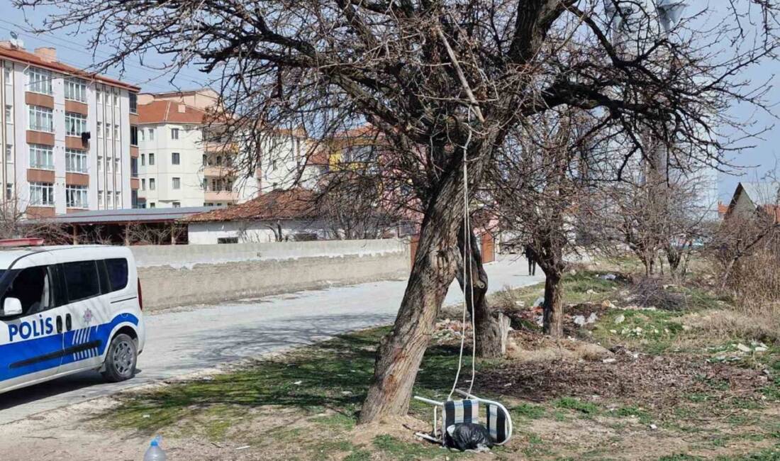 Çorum’un Alaca ilçesinde intihar girişiminde bulunan şahıs, vatandaşlar tarafından engellendi.