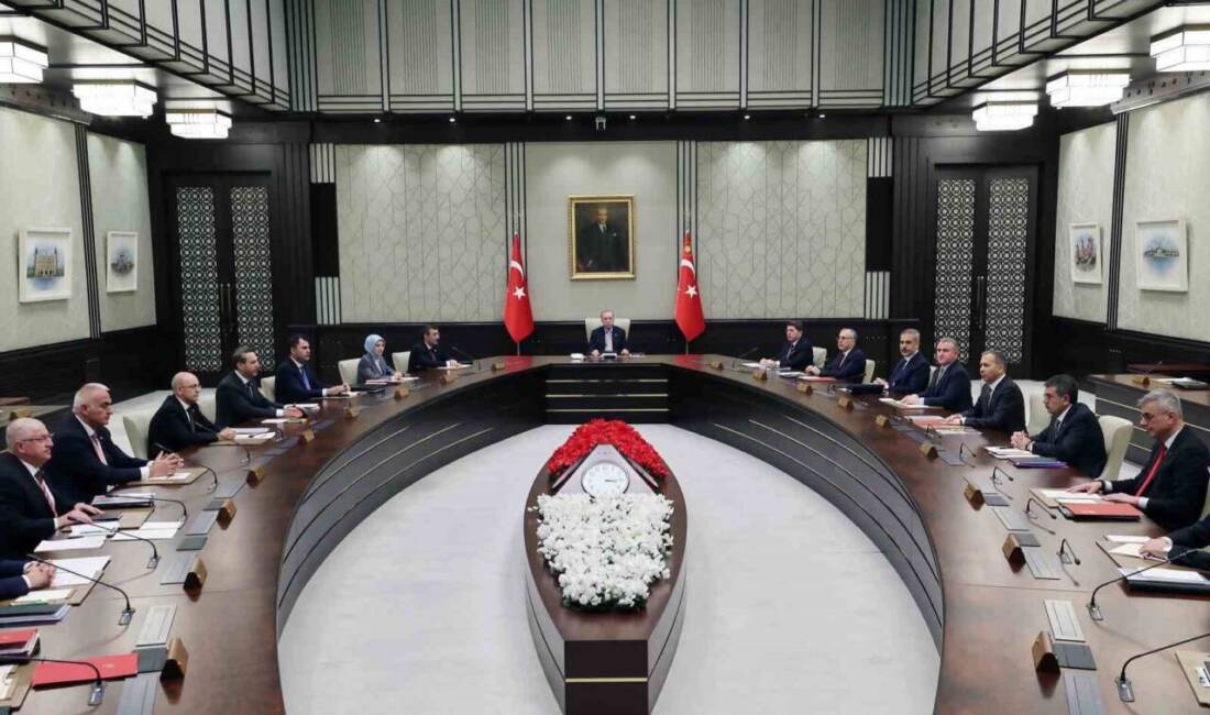 Cumhurbaşkanı Recep Tayyip Erdoğan, Beştepe'de Cumhurbaşkanlığı Kabinesi'ni bir araya getirerek