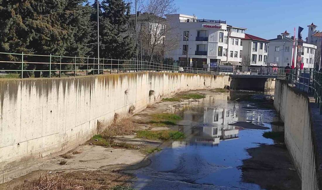 Tekirdağ merkez Süleymanpaşa ilçesi Değirmenaltı Mahallesi’nden Marmara Denizi’ne dökülen dere