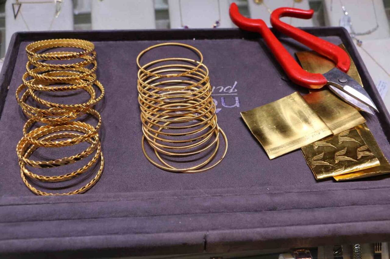 Diyarbakır Kuyumcular ve Sarraflar Odası Başkanı Mehmet Yüksel, kesme altın