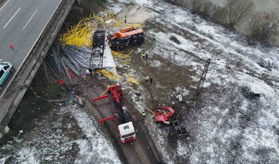 Düzce'de 11 Şubat 2025'te kar küreme aracı ile tır arasında