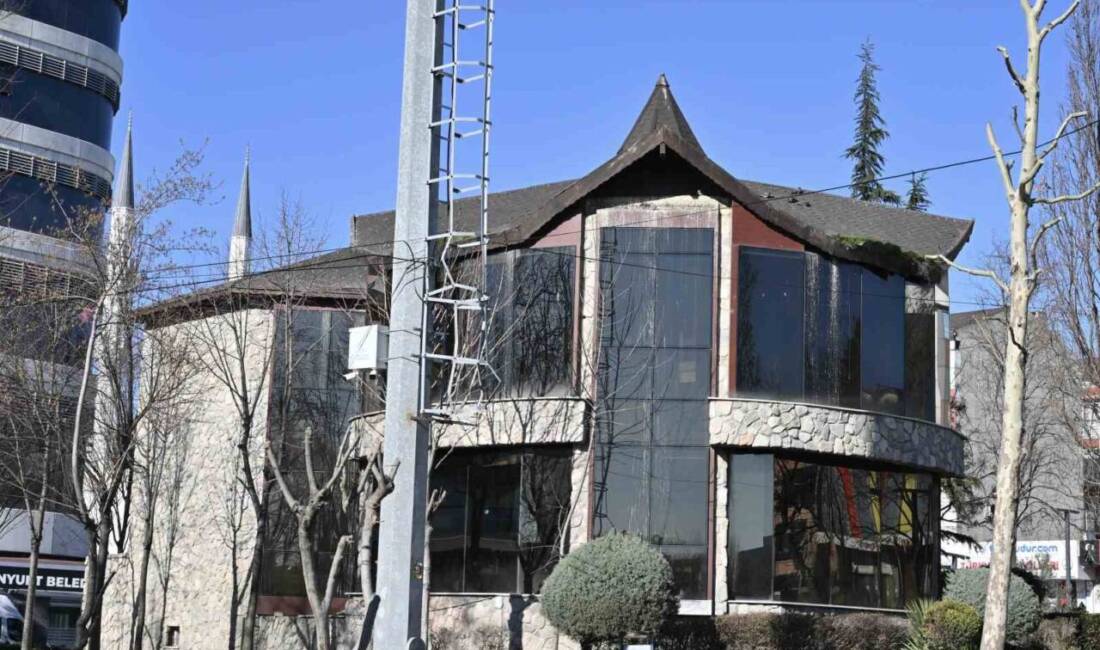 Esenyurt’ta bulunan Recep Tayyip Erdoğan Parkı içerisinde kullanılmayan alanlar sanat