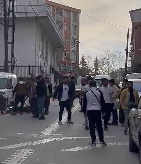 Esenyurt’ta yabancı uyruklu şahıslar arasında bilinmeyen bir nedenle kavga çıktı.