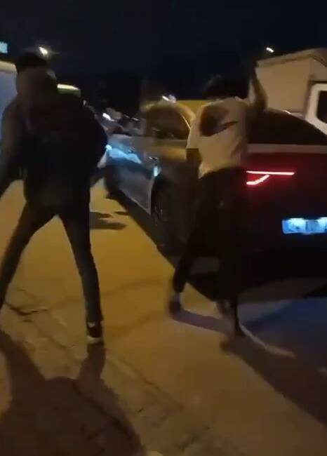 İstanbul Esenyurt’ta bir şahıs, iddiaya göre uyuşturucu madde sattığı gerekçesiyle