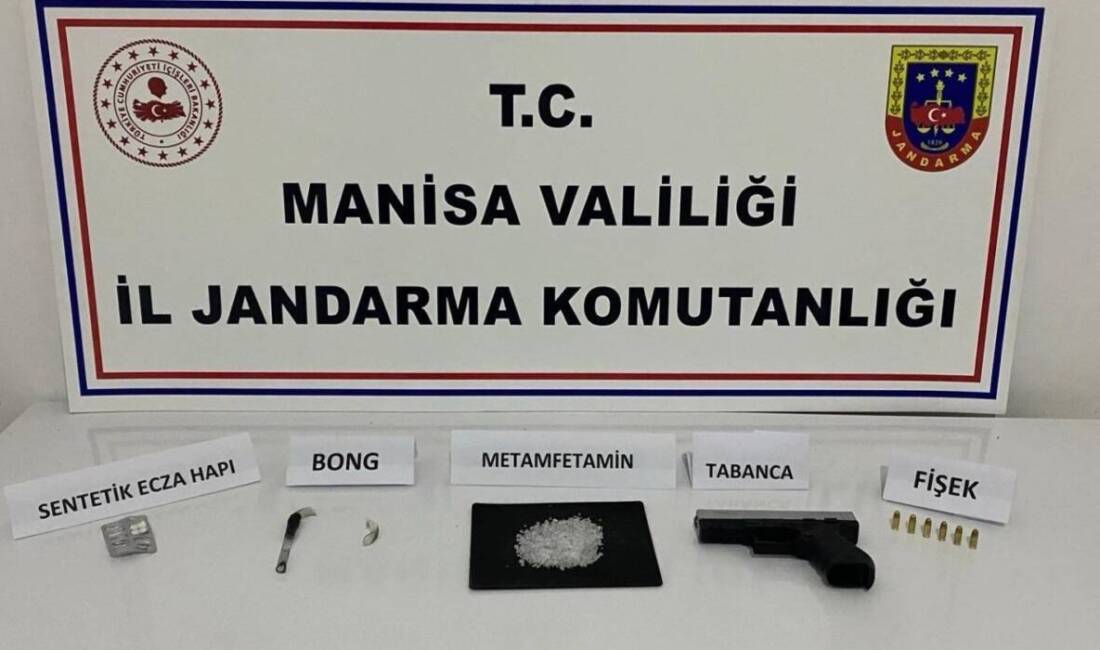 Manisa’nın Yunusemre ilçesinde jandarma ekipleri tarafından bir şahsın ikametinde yapılan