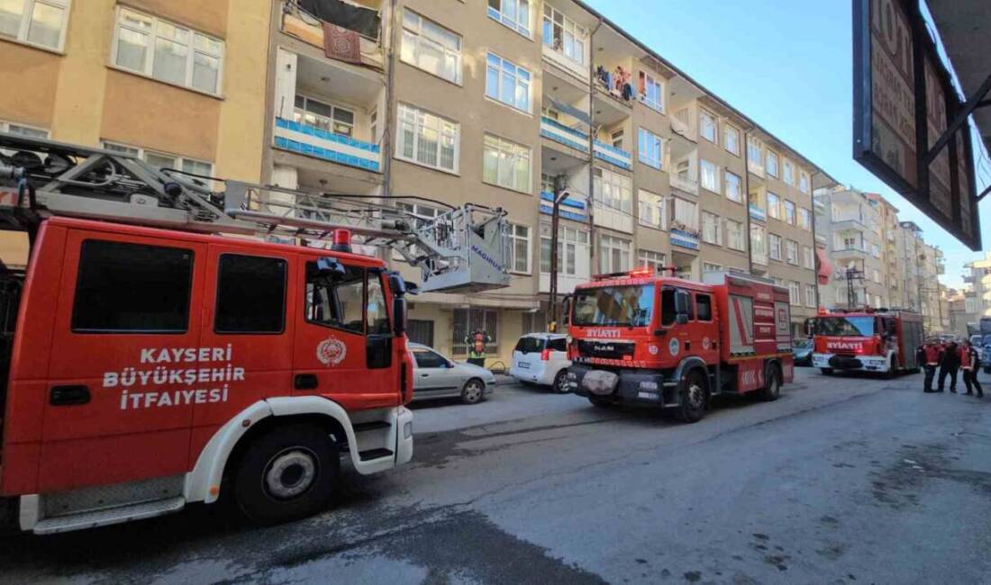 Kayseri’nin Melikgazi ilçesinde bir şahıs, oturduğu evi yaktı. Evini yakan