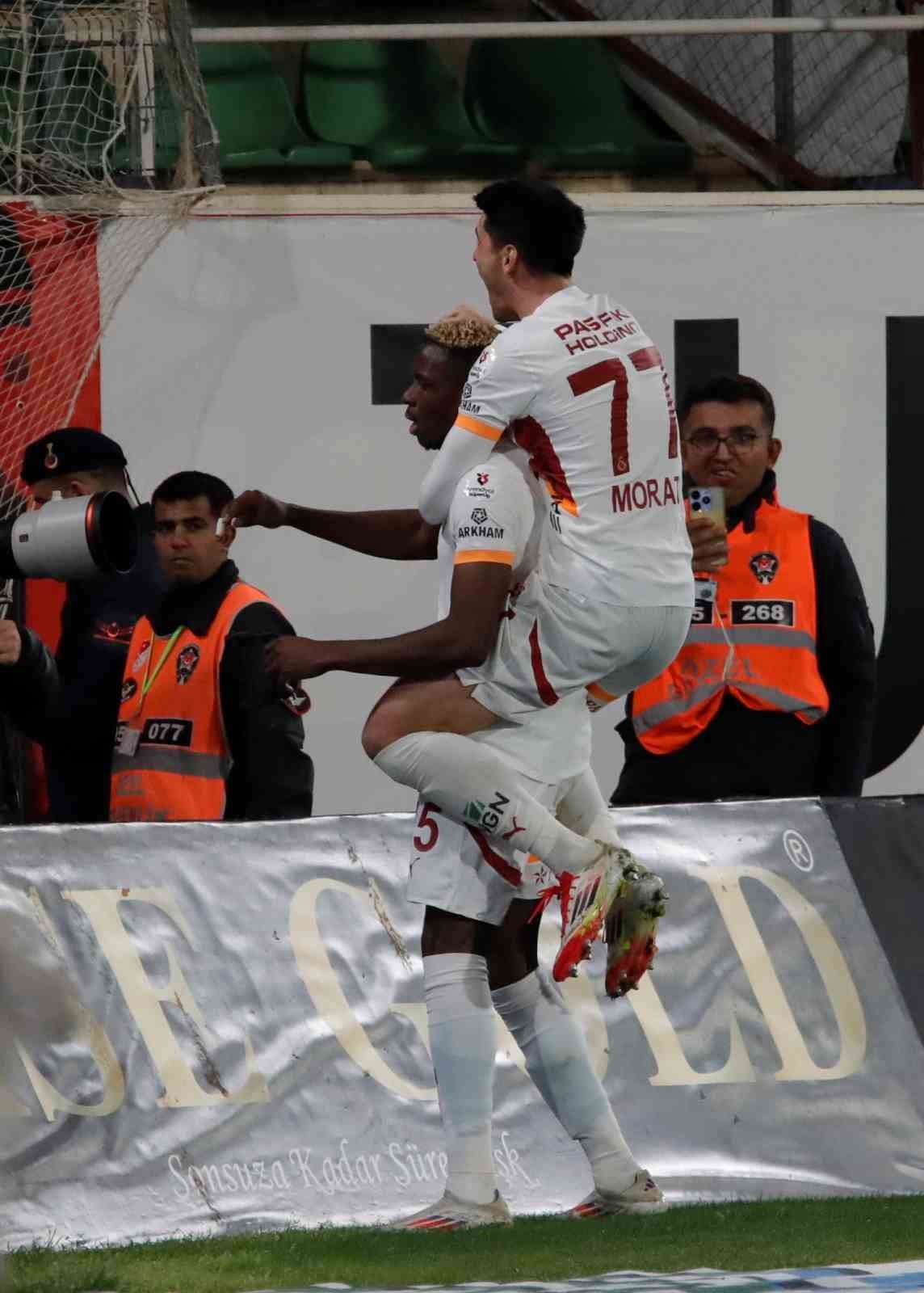 Galatasaray, Alanyaspor galibiyetiyle Trendyol Süper Lig’deki yenilmezlik serisini 27 maça