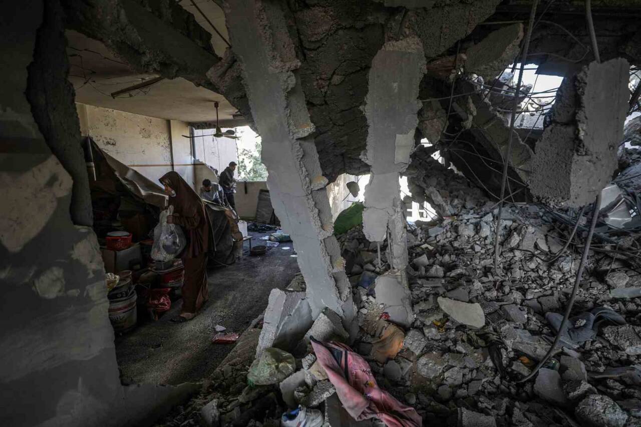 İsrail ordusunun Gazze'deki okuluna düzenlediği hava saldırısında 30 kişi hayatını