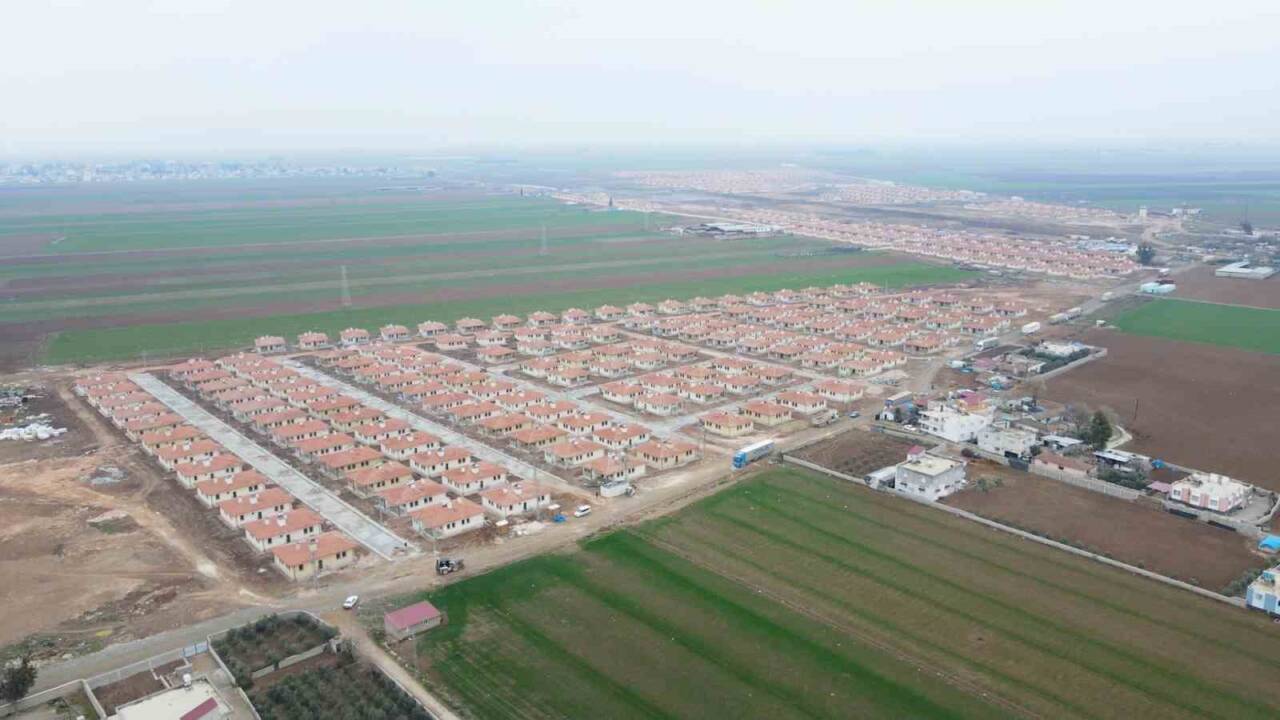 Hatay'da, Çevre, Şehircilik ve İklim Değişikliği Bakanlığı'nın çalışmalarıyla, 16 mahalleyi