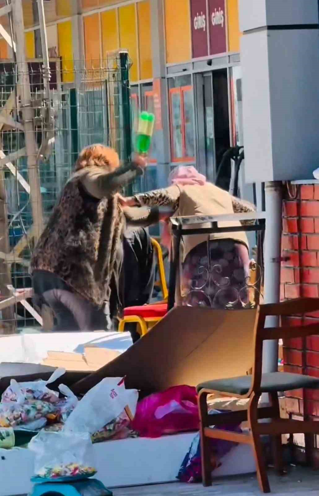 Iğdır'da pazar yeri tartışması, iki kadın arasında kavga çıkmasına yol