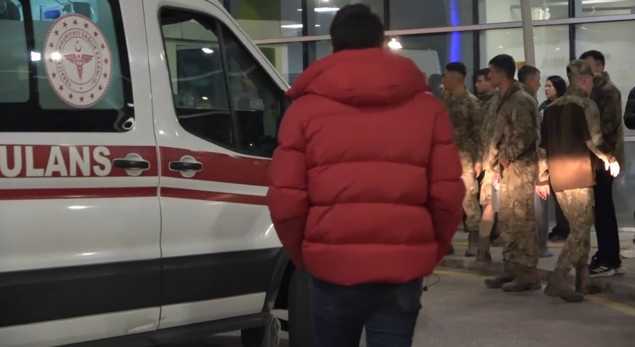 Isparta'daki General İhsan Alper Kışlası'nda, Somali kökenli askerler arasında futbol