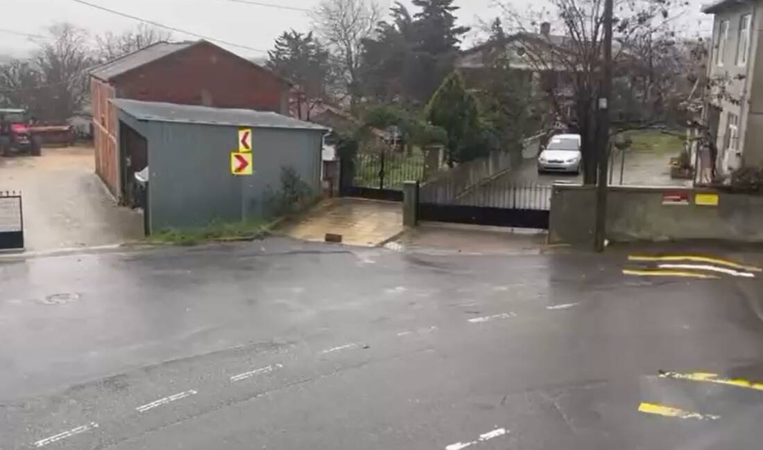 Meteoroloji Genel Müdürlüğü'nün uyarıları doğrultusunda İstanbul'un yüksek kesimlerinde kar yağışı