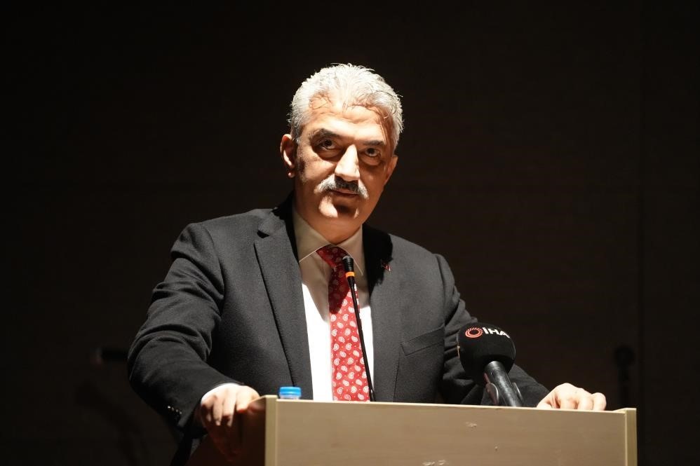 Kırıkkale Valisi Mehmet Makas, Cumhurbaşkanı Recep Tayyip Erdoğan'ın annesine ve