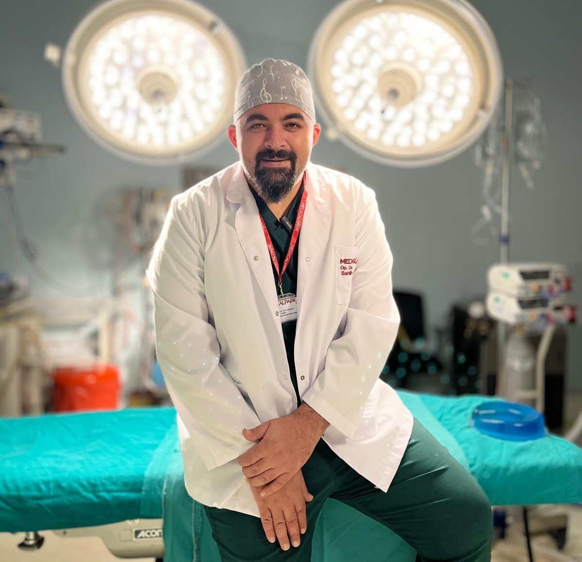 Opr. Dr. Salih Can Çelik, kolon kanseri riskinin azaltılmasında sağlıklı