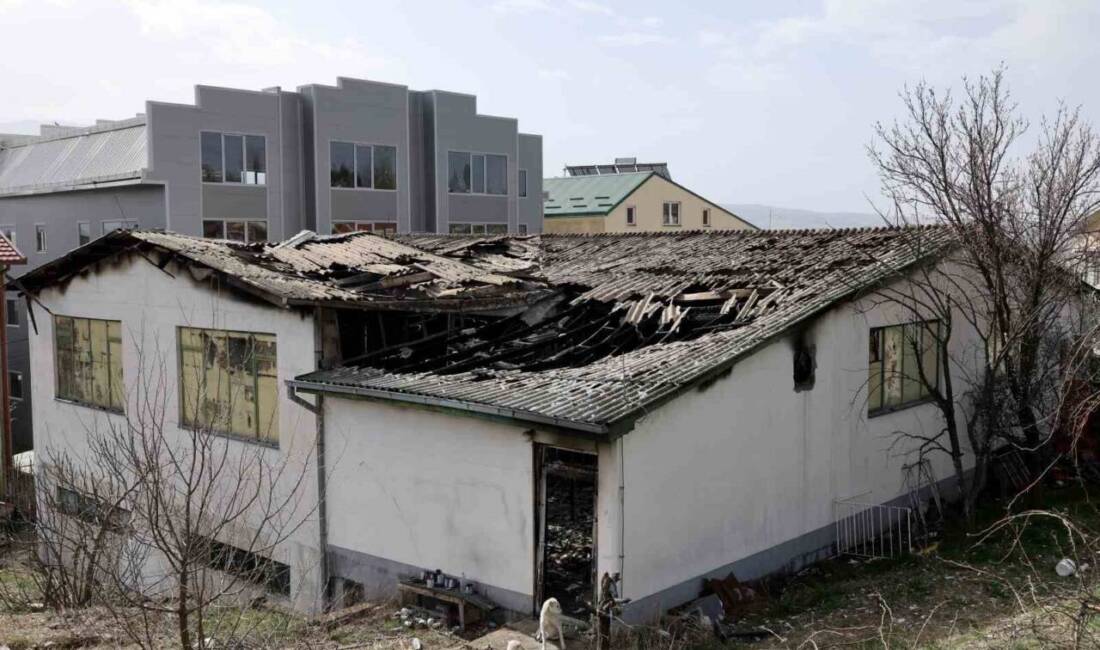 Kuzey Makedonya'nın Koçana kasabasındaki bir gece kulübünde çıkan yangında 59