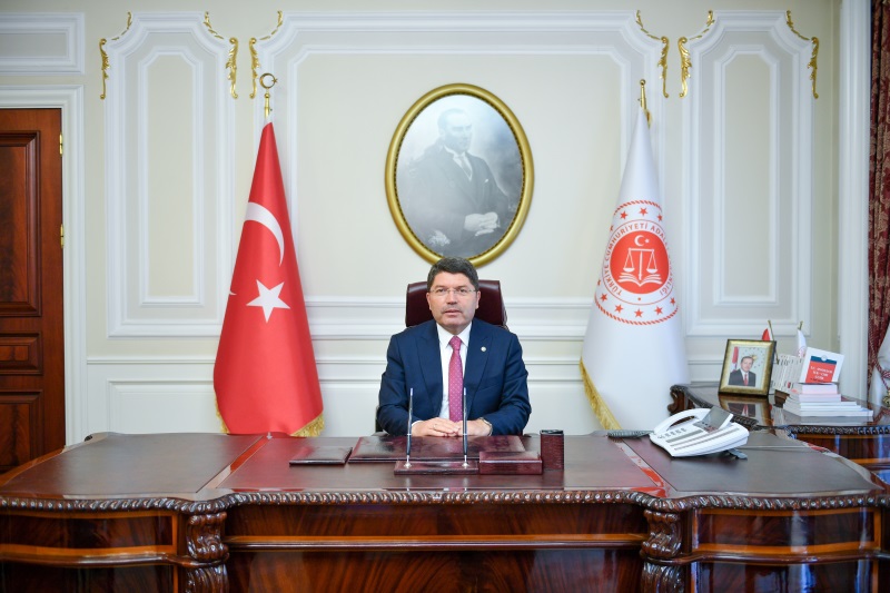 Adalet Bakanı Yılmaz Tunç, sosyal medya üzerinden yaptığı açıklamada bağımsız