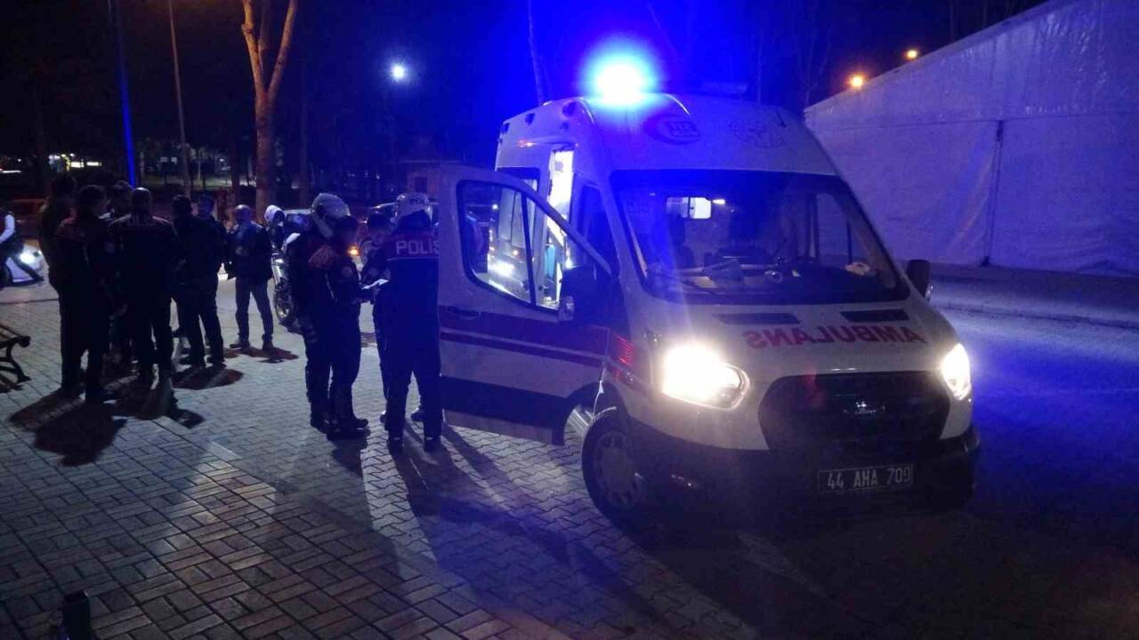 Malatya’da iki grup arasında çıkan silahlı kavgada kurşunlar havada uçuştu.