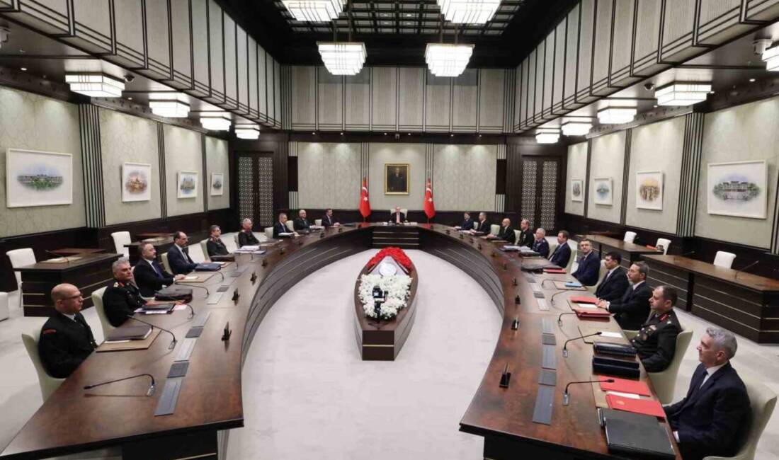 Cumhurbaşkanı Recep Tayyip Erdoğan başkanlığında toplanan Milli Güvenlik Kurulu, terörle