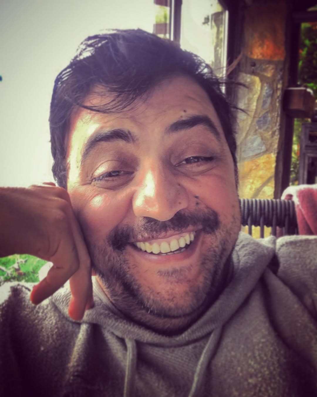 Ünlü oyuncu Şinasi Yurtsever 51 yaşında hayatını kaybetti. Oyuncu Şinasi