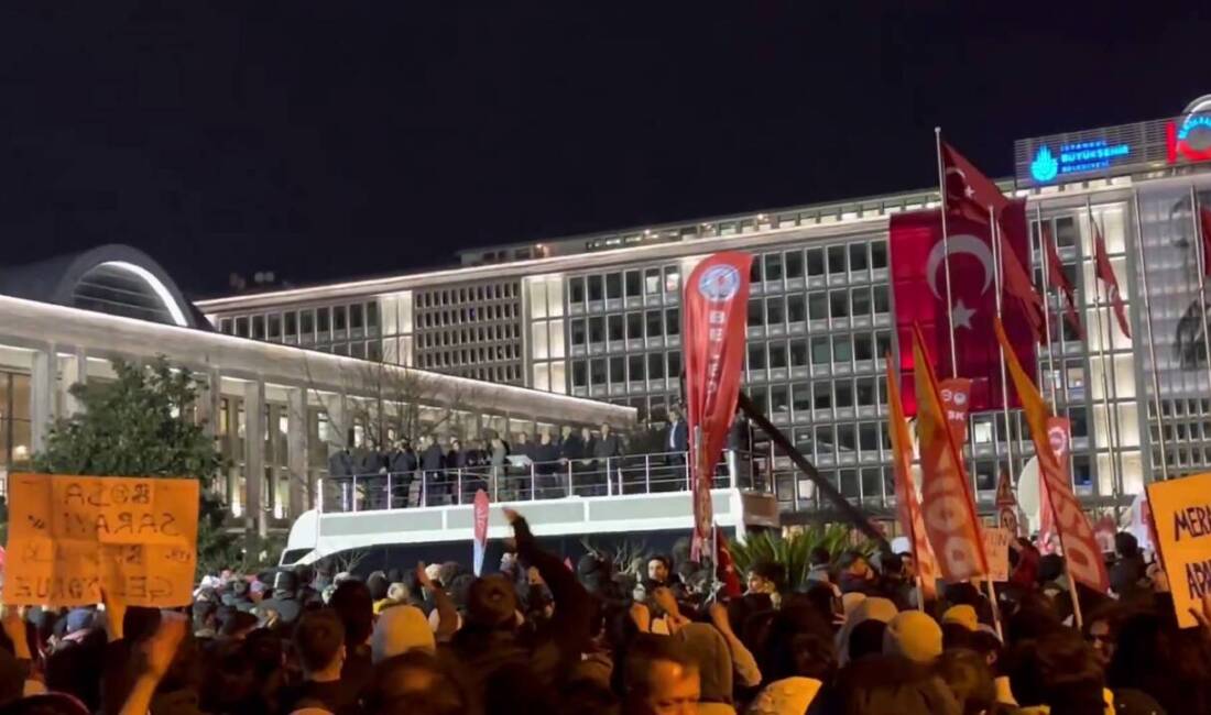 CHP Genel Başkanı Özgür Özel, İstanbul Büyükşehir Belediyesi'ne yönelik yolsuzluk