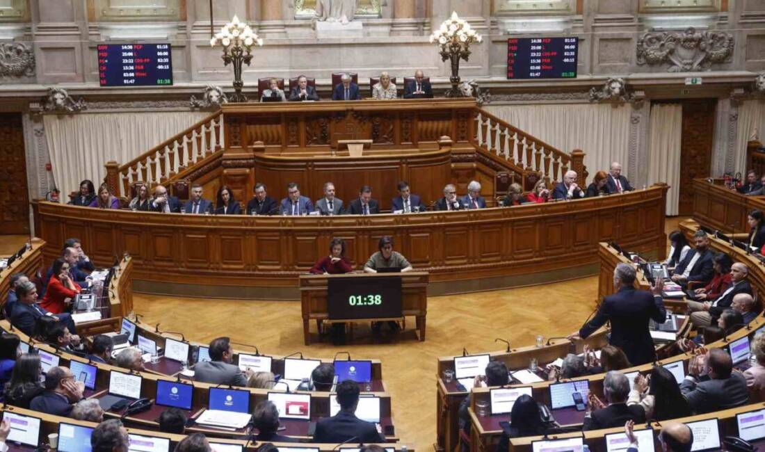 Portekiz’de Başbakan Luis Montenegro liderliğindeki azınlık hükümeti, parlamentodan güvenoyu alamayarak