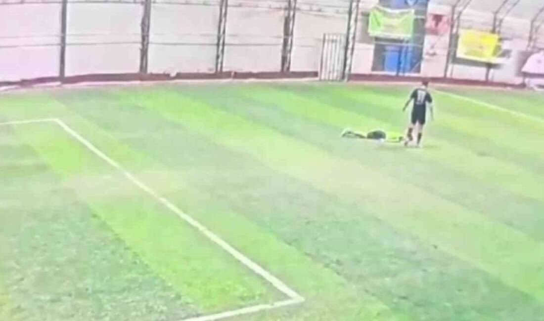 Sancaktepe’de halı sahada maç yapan 17 yaşındaki Hasan Yalavaç bir