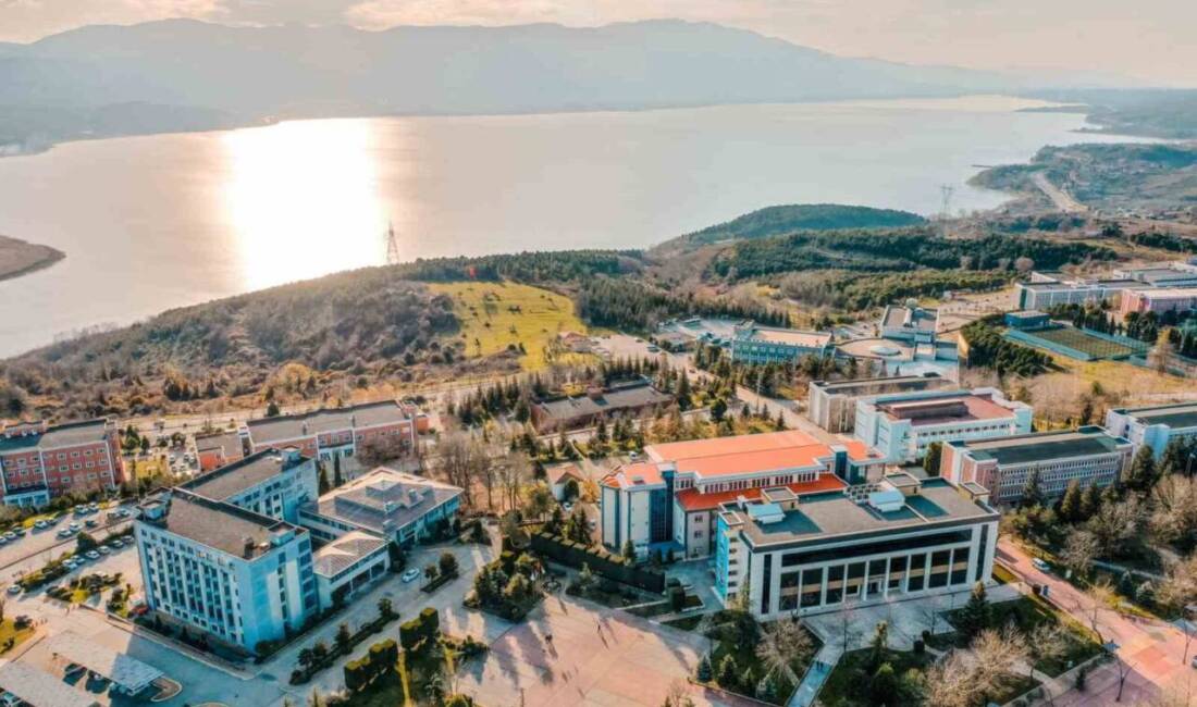 Sakarya Üniversitesi Devlet Konservatuvarı Ses Eğitimi Bölümü öğretim üyesi Prof.