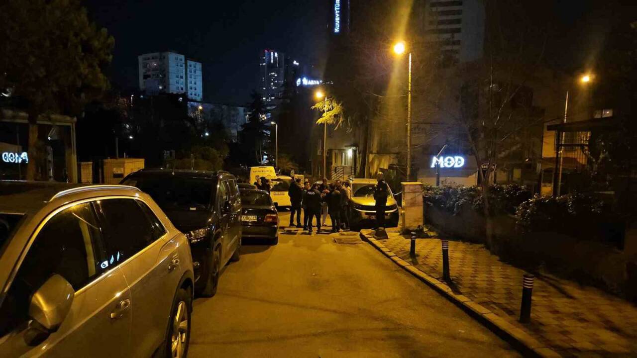 Şişli'de Irak Cumhuriyeti Konsolosluğu'na motosikletle gelen saldırganlar, uzun namlulu silahlarla