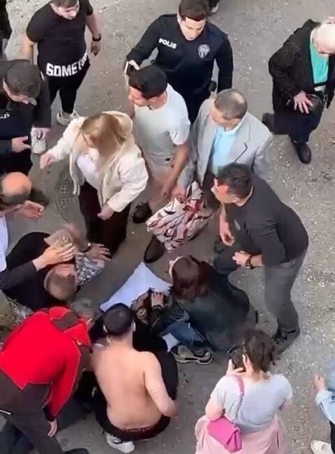 Bursa’da sokakta yürürken kimliği belirsiz bir şahıs tarafından sırtından bıçaklanan