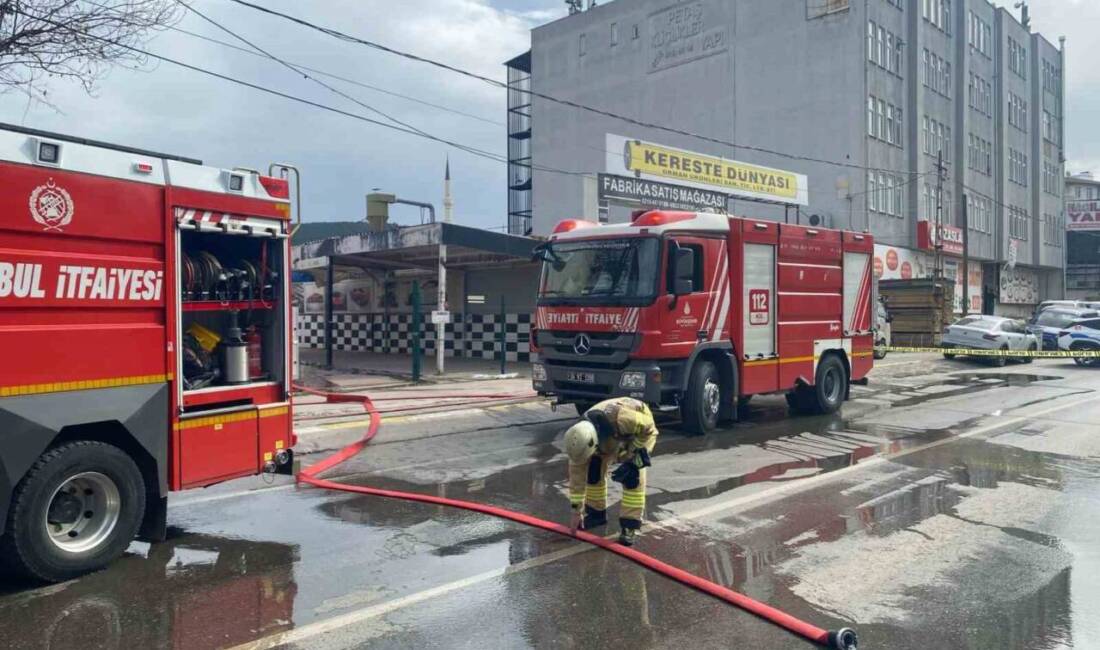 Sultanbeyli’de bir iş yerinde yangın çıktı. Yangın itfaiyenin müdahalesiyle söndürülürken,