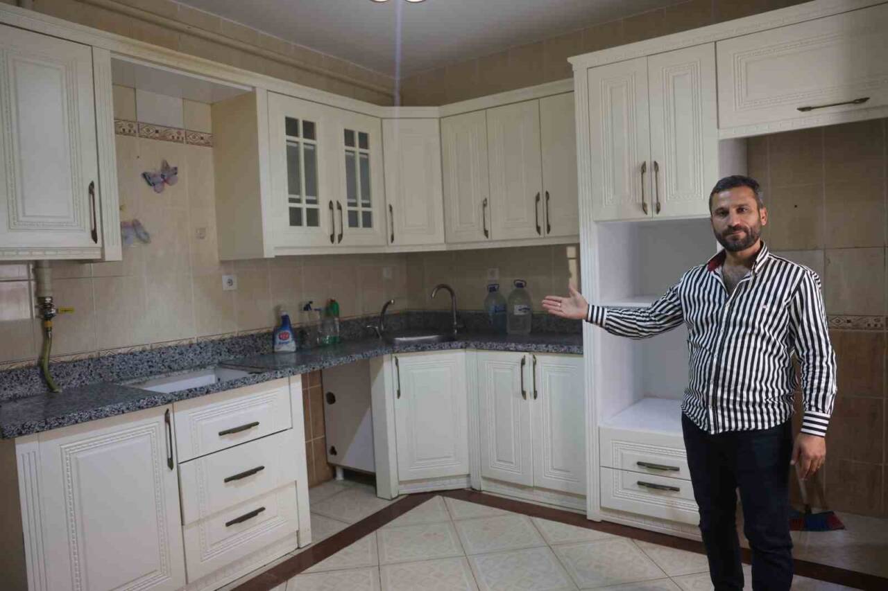 Hatay'ın Reyhanlı ilçesinde, Suriyelilerin ülkelerine dönüşüyle birlikte konut piyasasında yaşanan