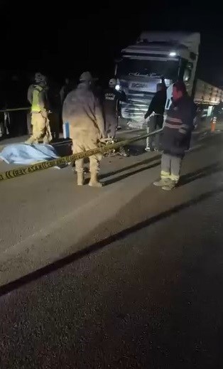 Hatay’da tırla çarpışan motosikletteki 2 genç hayatını kaybetti. Kaza, Kırıkhan