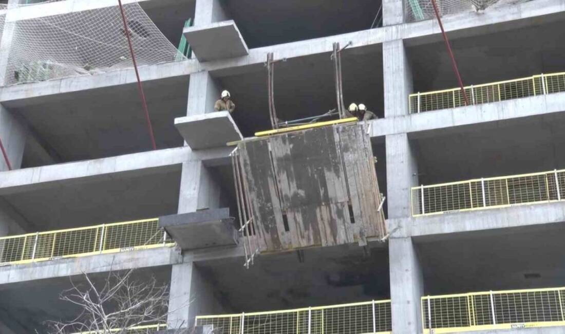 Ümraniye'de inşaat iskelesinin çökmesi sonucu Halil Bülbül ve İsmail Bülbül