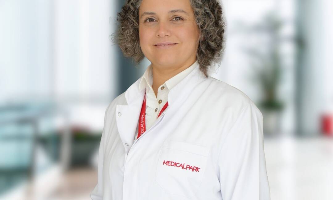 Gastroenteroloji Uzmanı Dr. Öğr. Üyesi Burçak Evren Taşdoğan, kolon kanserinin,