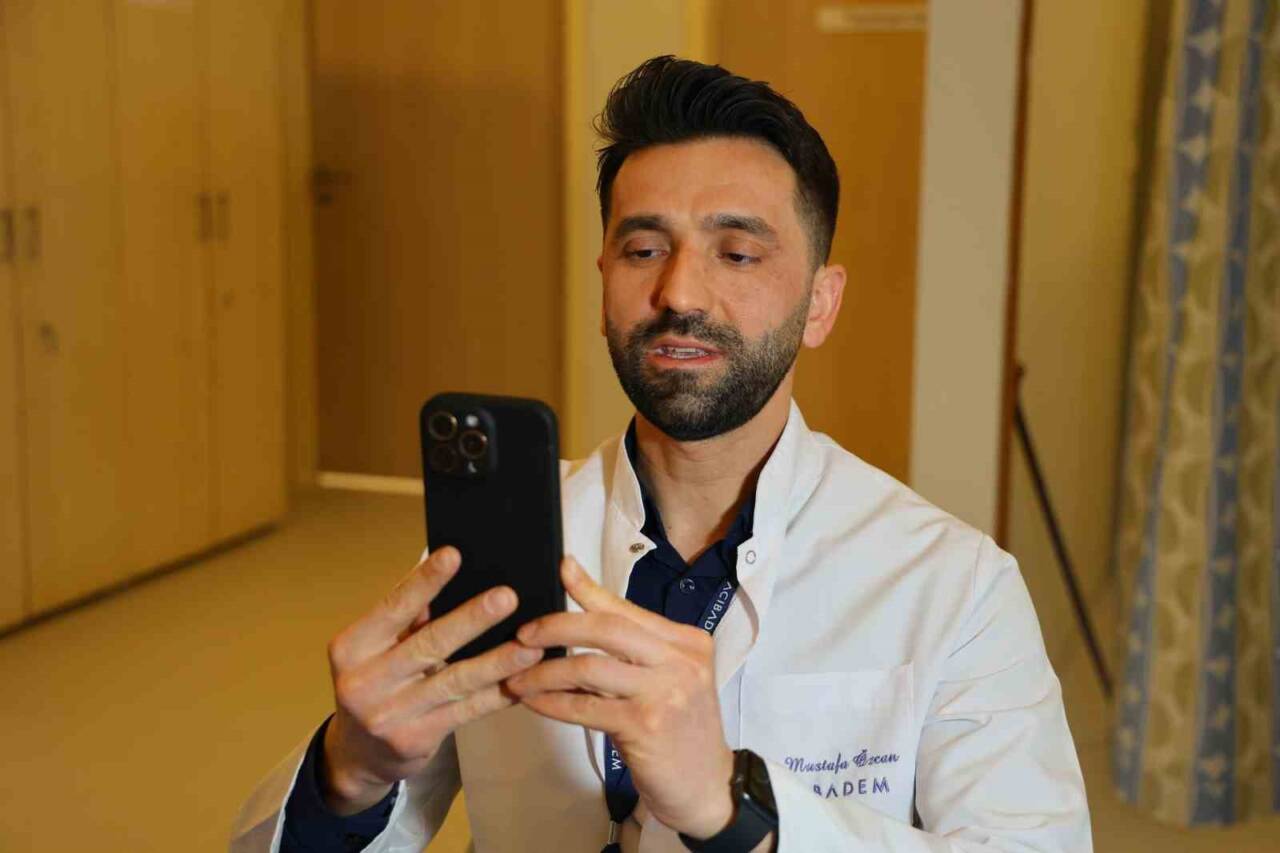 Aşırı telefon, tablet ve bilgisayar kullanımının, bir kas iskelet sorunu